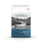 Dry dog food bag from Diamond Naturals for adult dogs, Salmon and Potato flavor, designed to support skin and coat health.